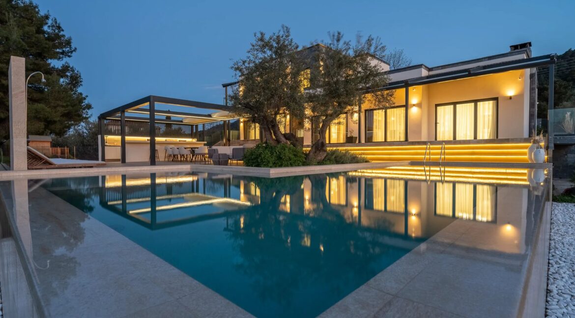 Villa with Pool for Sale in Vourvourou Sithonia Halkidiki 14
