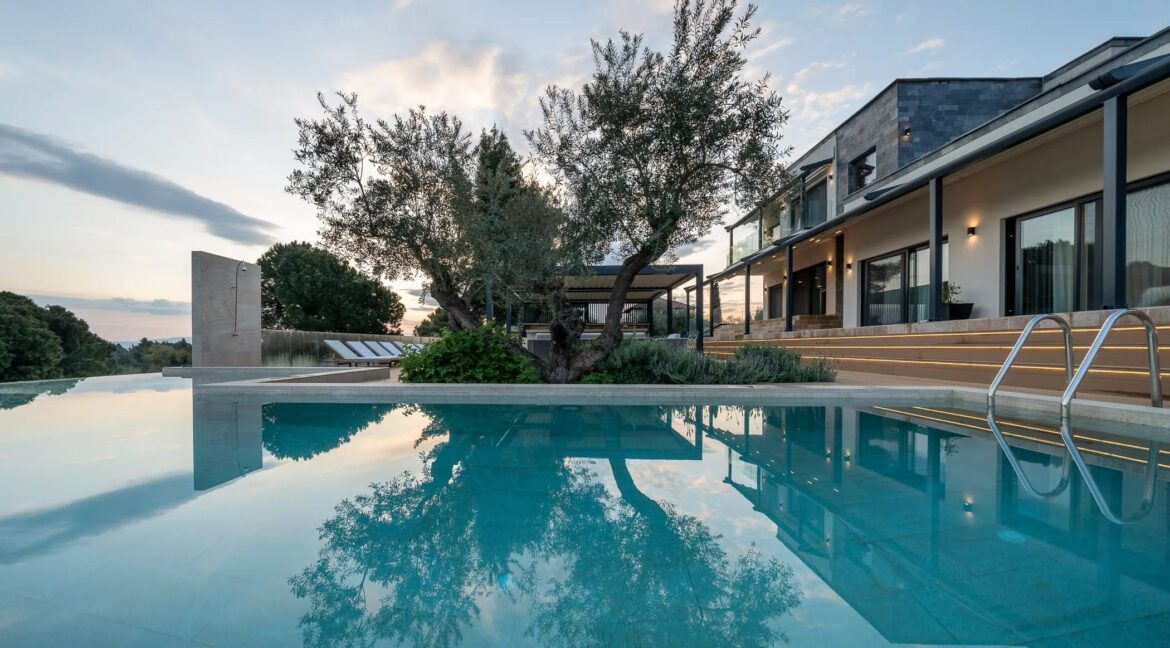 Villa with Pool for Sale in Vourvourou Sithonia Halkidiki 25