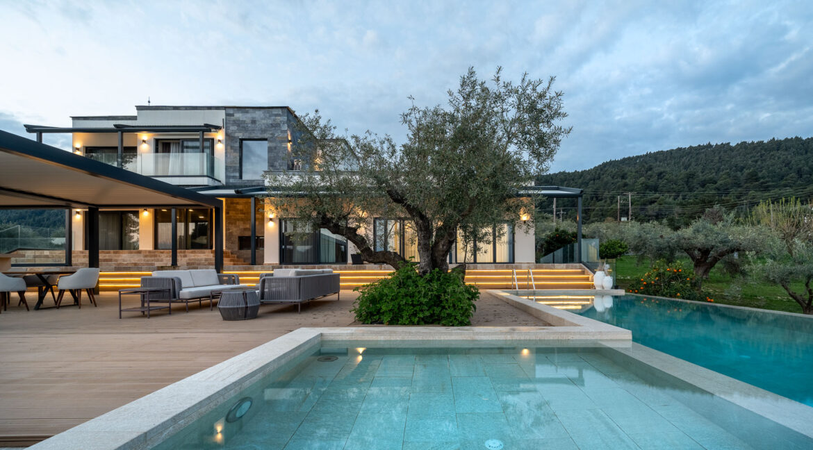 Luxury House for rent Vourvourou Halkidiki Greece