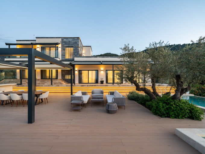 Villa with Pool for Sale in Vourvourou Sithonia Halkidiki