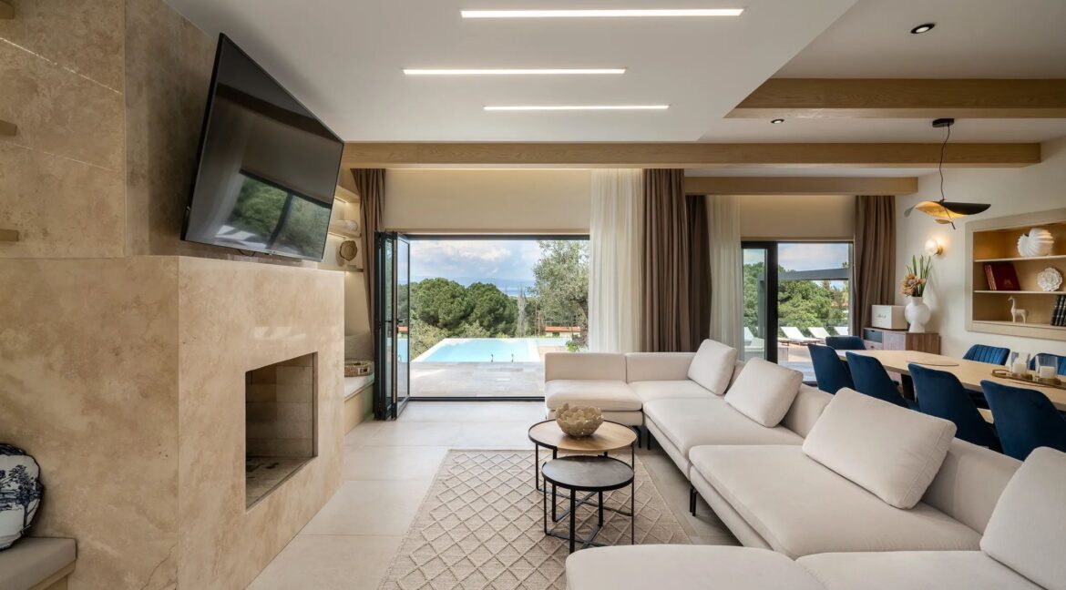 Villa with Pool for Sale in Vourvourou Sithonia Halkidiki 7