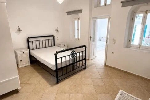 Luxury 19th Century Cave House for sale in Oia, Santorini 13