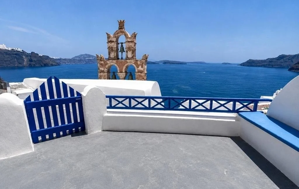 Luxury 19th Century Cave House for sale in Oia, Santorini 5