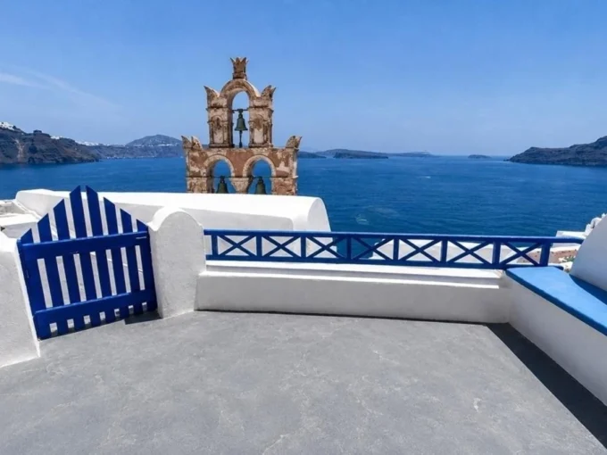 Cave House for sale in Oia