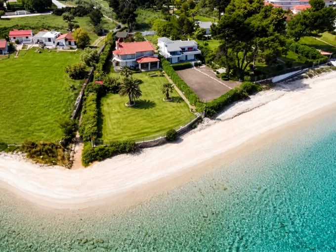 Luxury Beachfront Villa for Sale in Halkidiki, Polychrono