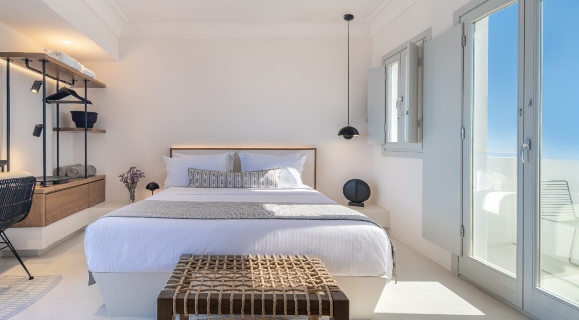 Luxury Caldera Hotel for Sale in Imerovigli Santorini 1