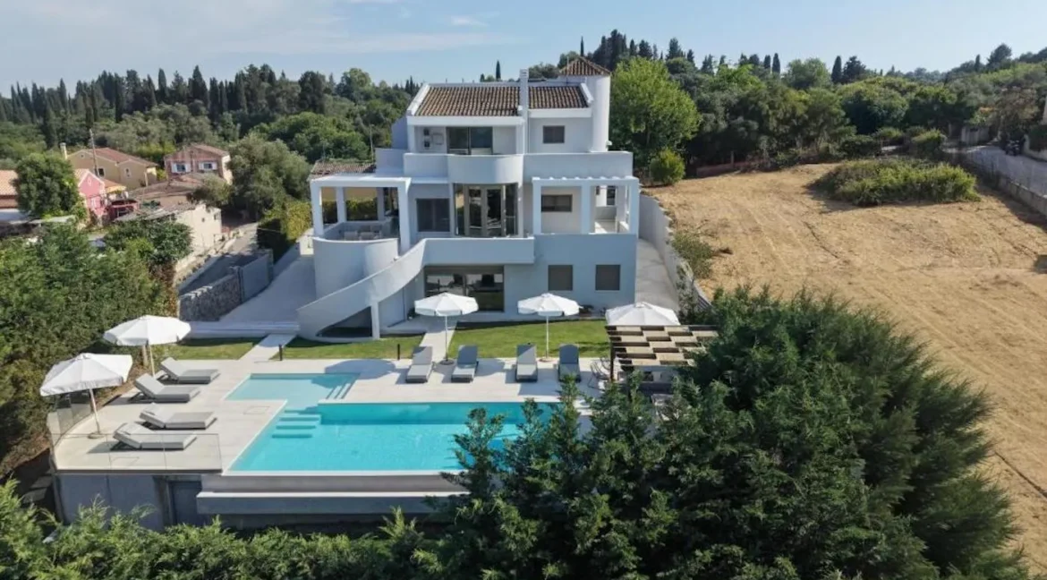 Luxury Villa for Sale in Corfu, Central Corfu 1