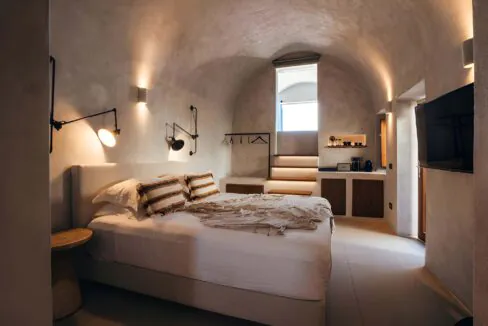 Modern House for Sale in Pyrgos Santorini 1