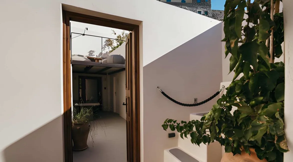 Modern House for Sale in Pyrgos Santorini 6