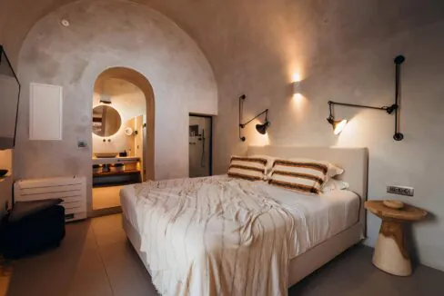 Modern House for Sale in Pyrgos Santorini 8