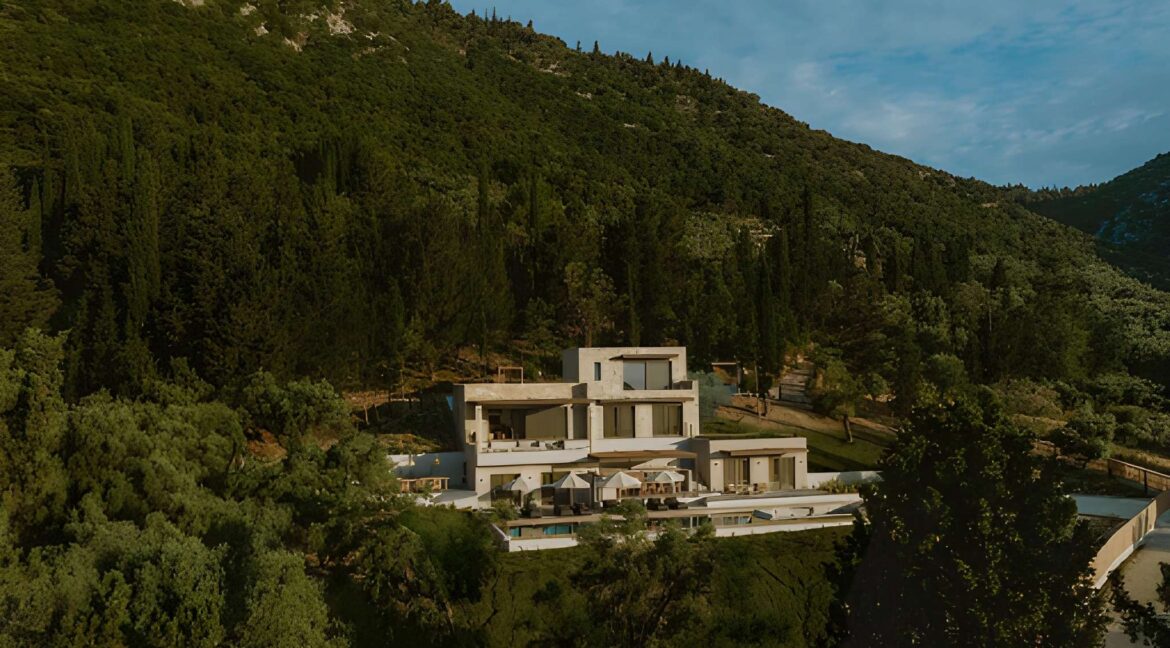 NEW villa with swimming pool for sale in Lefkada, Nidri 11