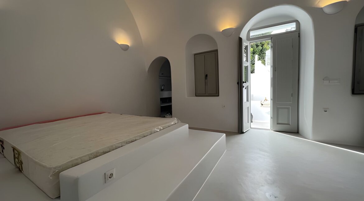 Property for Sale in Messaria Santorini 3