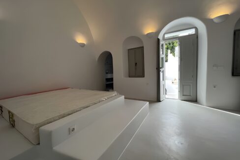 Property for Sale in Messaria Santorini 3