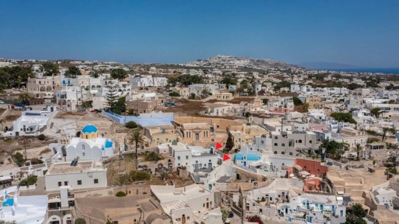 Traditional Complex for Sale in Vothonas Santorini
