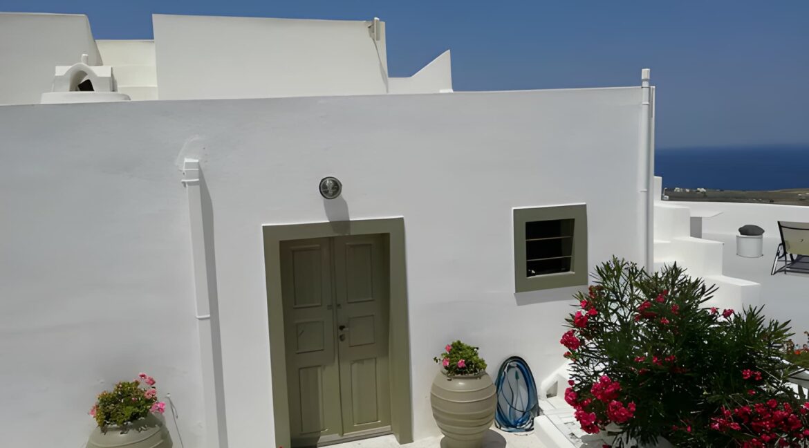 Traditional House for Sale in Finikia Santorini 10