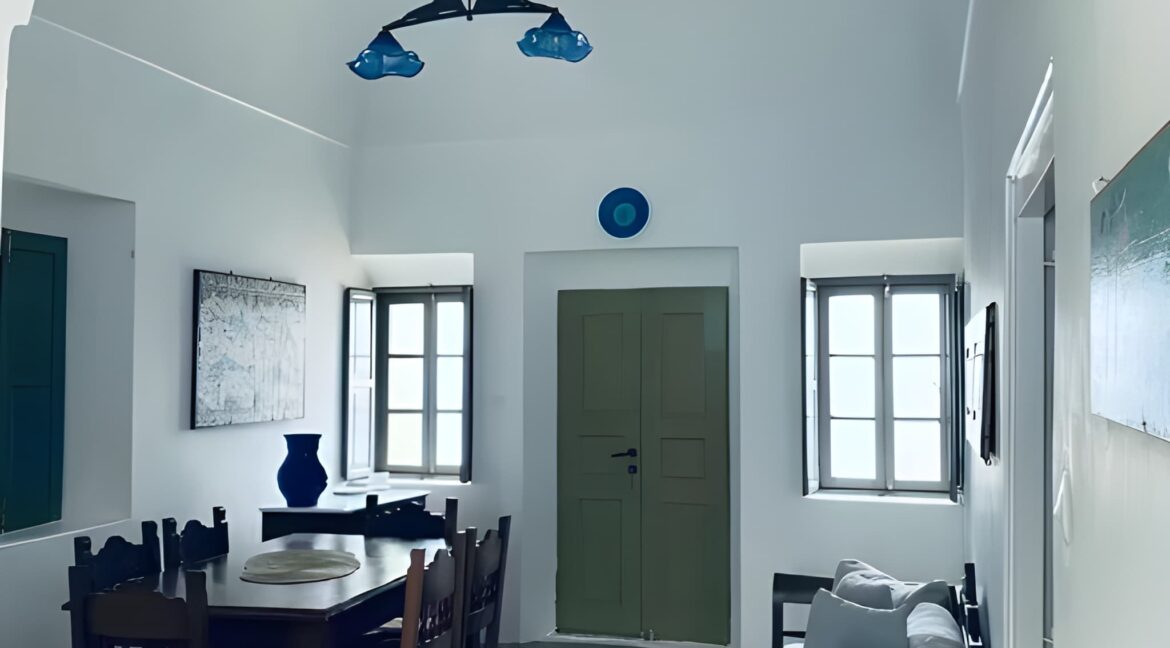 Traditional House for Sale in Finikia Santorini 12