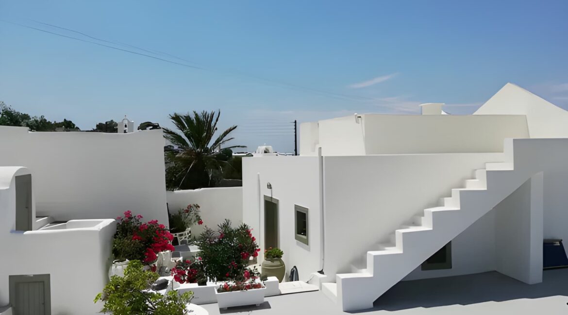 Traditional House for Sale in Finikia Santorini 16