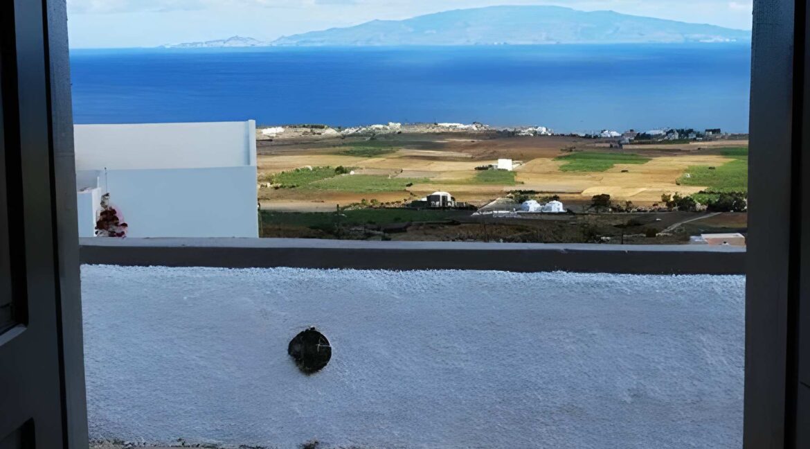 Traditional House for Sale in Finikia Santorini 17