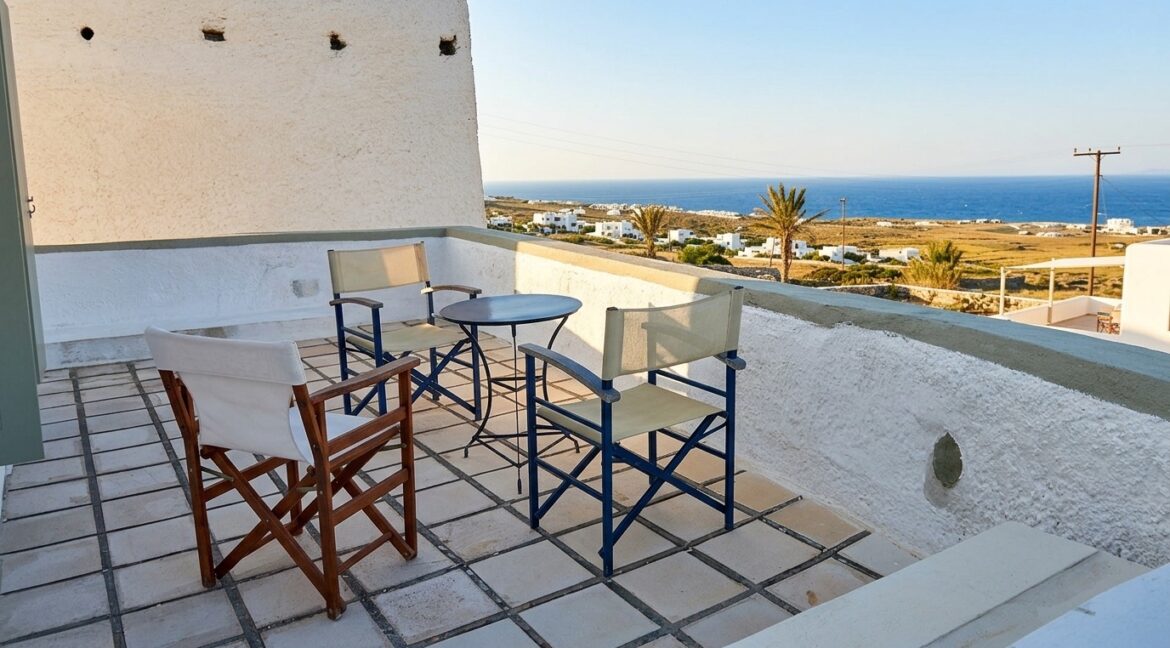 Traditional House for Sale in Finikia Santorini 2