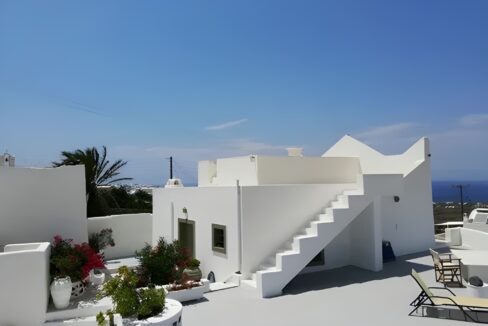 Traditional House for Sale in Finikia Santorini 2