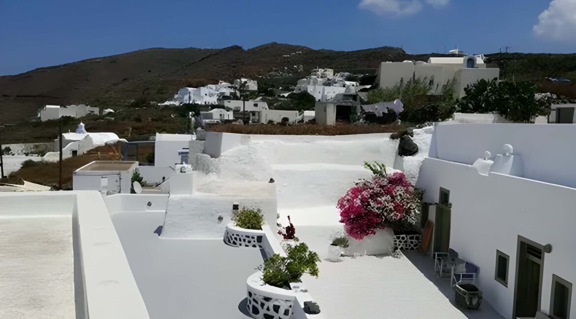 Traditional House for Sale in Finikia Santorini 20