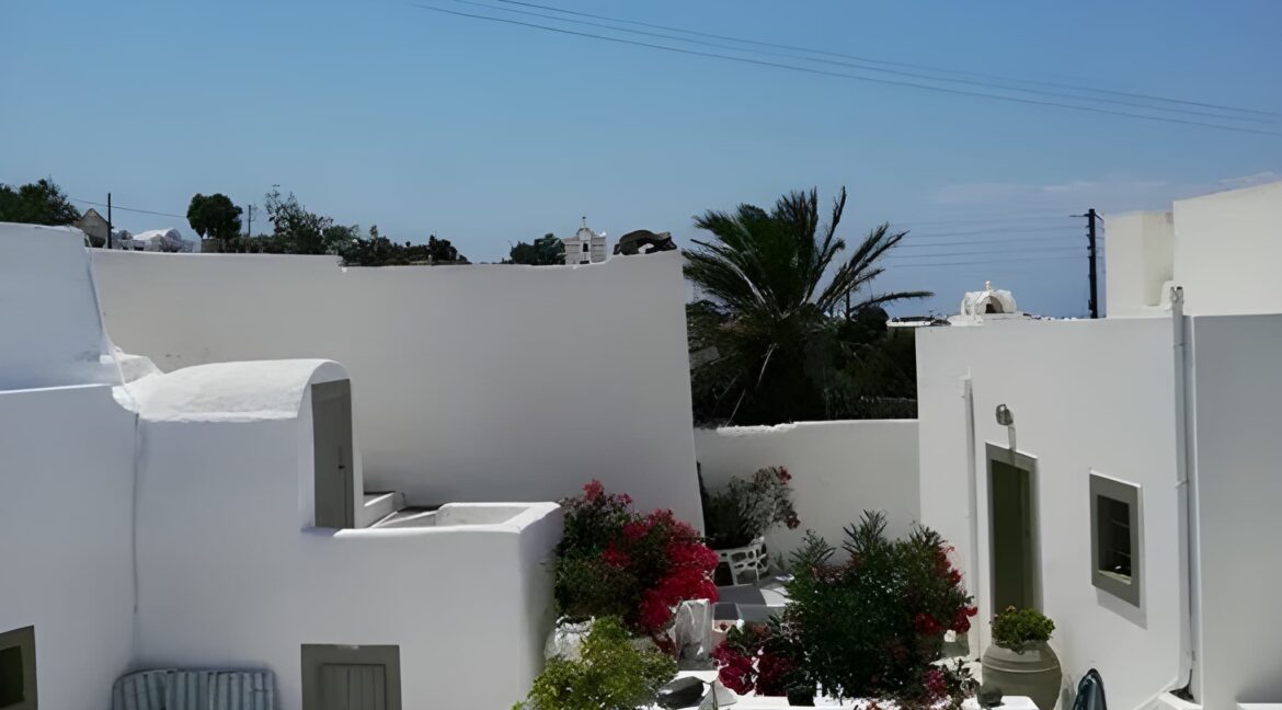 Traditional House for Sale in Finikia Santorini 5