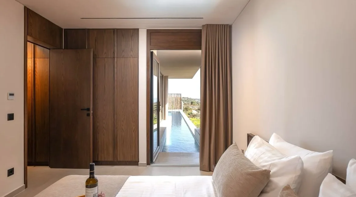 Buy a Sea View Villa in Crete, Chania Akrotiri 8