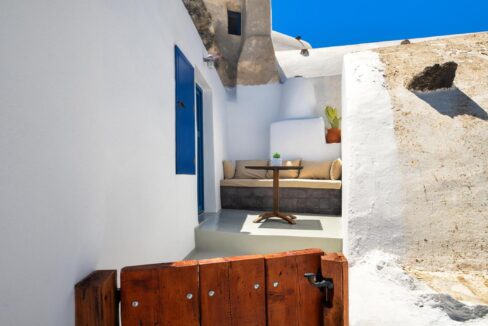 House for sale Santorini Akrotiri 1