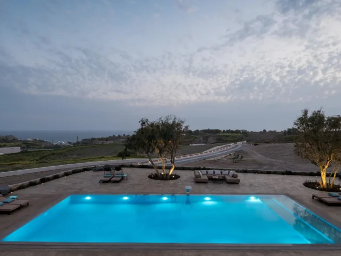 Luxury Villa for Sale in Santorini, Vlyhada