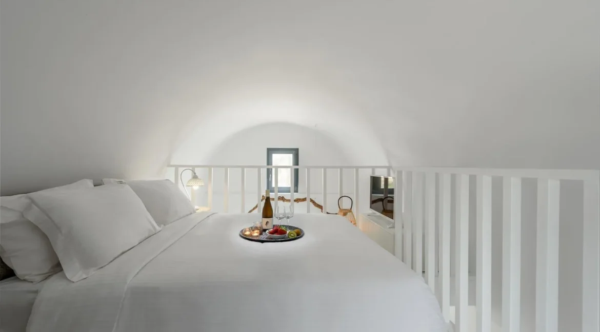 2336325-villa-for-sale-santorini-387-sq-_22