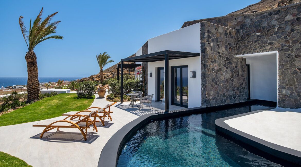 Beautiful Sea View Villa for Sale in Santorini 2