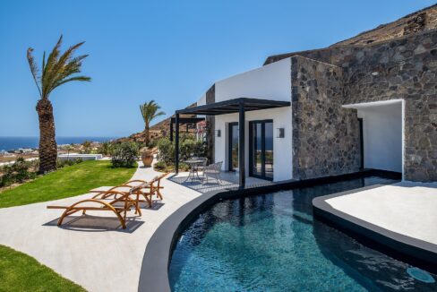 Beautiful Sea View Villa for Sale in Santorini 2