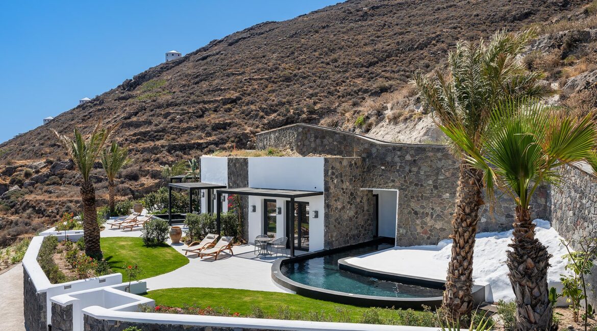 Beautiful Sea View Villa for Sale in Santorini 3