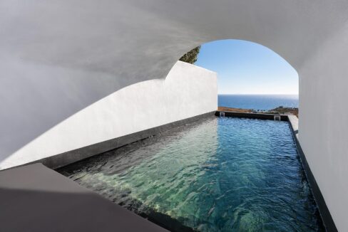Beautiful Sea View Villa for Sale in Santorini 8