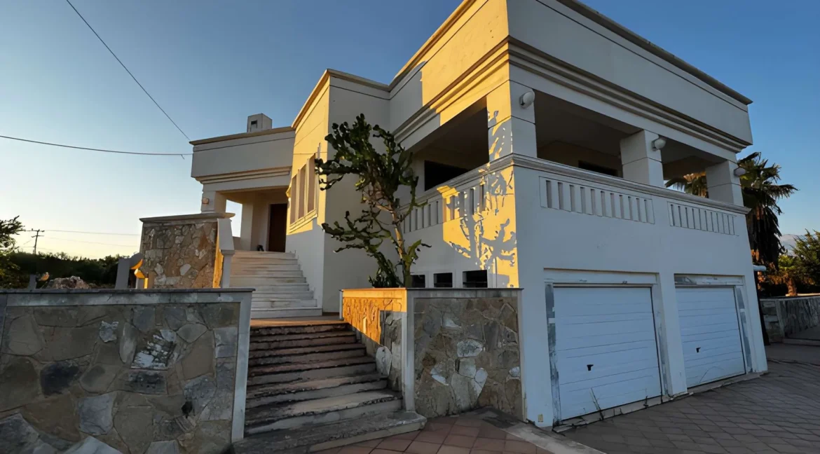 Estate with Pool for sale — Agios Mattheos, Akrotiri 1