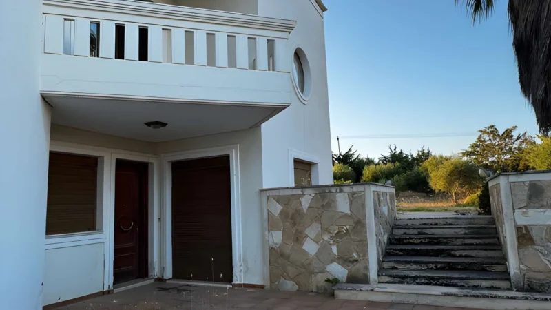 Estate with Pool for sale — Agios Mattheos, Akrotiri