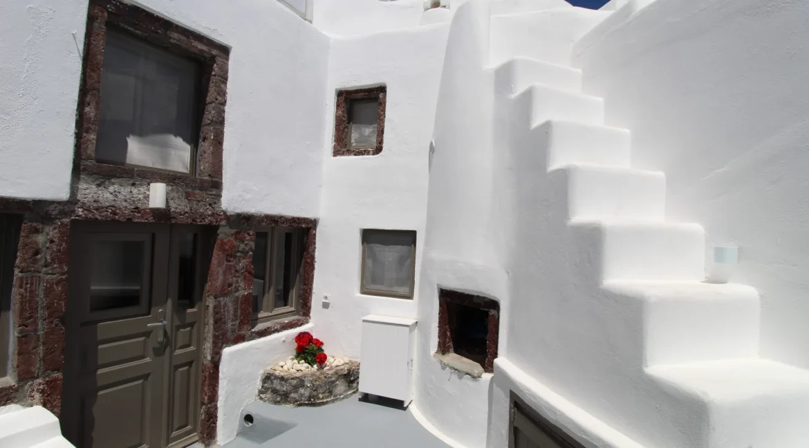 Property for sale Santorini Oia 1