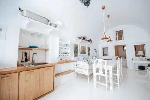 Property for sale Santorini Oia 11