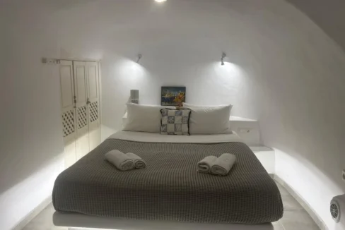 Property for sale Santorini Oia 9