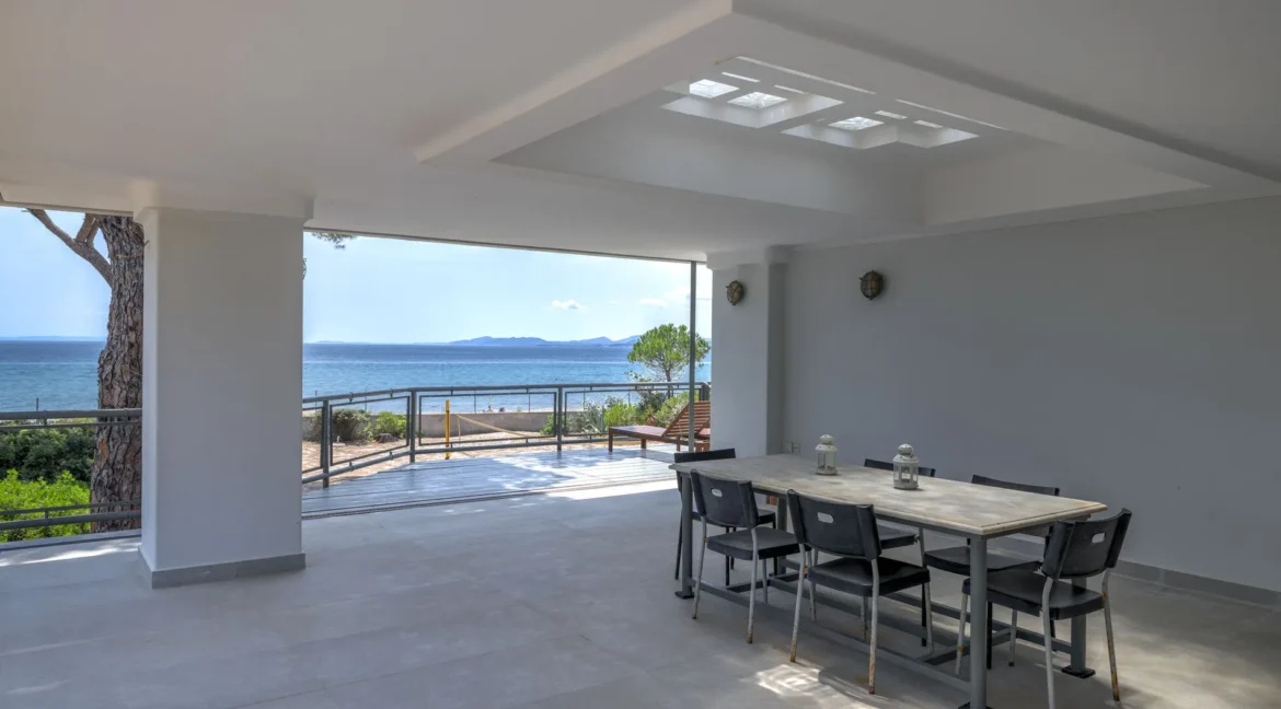 Luxury Beachfront Villa in Athens in East Attica, Schinias