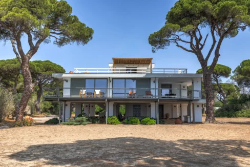 Luxury Beachfront Villa in Athens in East Attica, Schinias