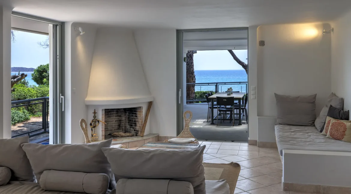 Luxury Beachfront Villa in Athens in East Attica, Schinias