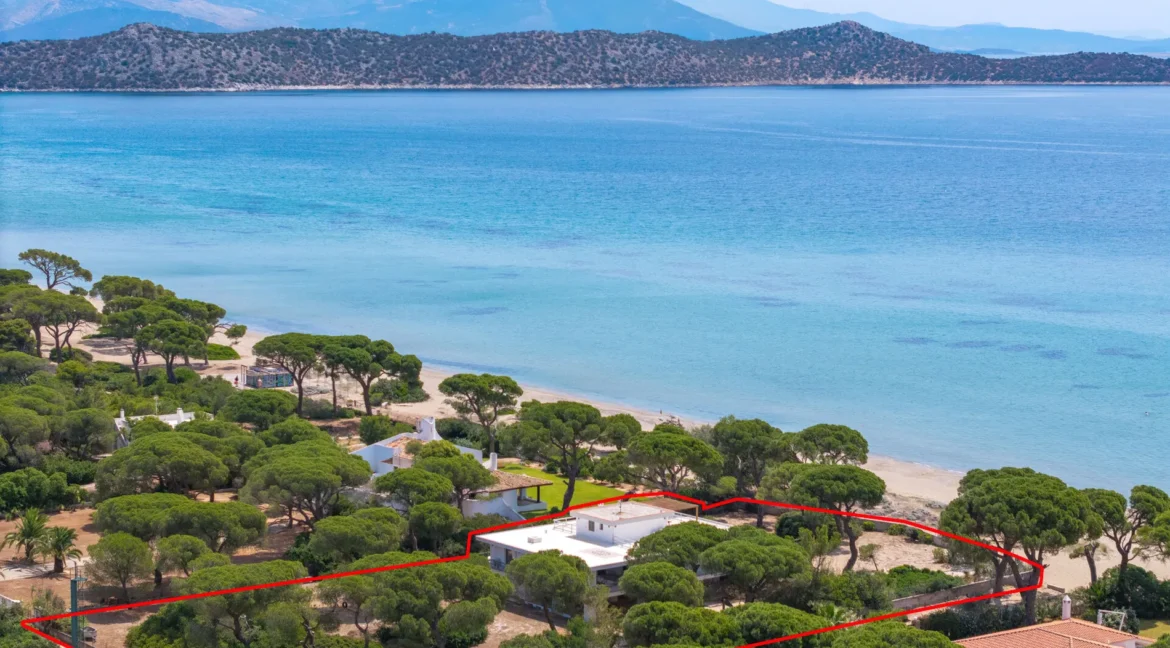 Luxury Beachfront Villa in Athens in East Attica, Schinias