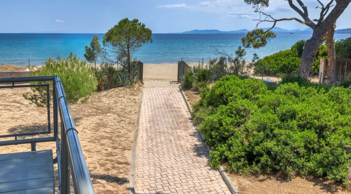 Luxury Beachfront Villa in Athens in East Attica, Schinias