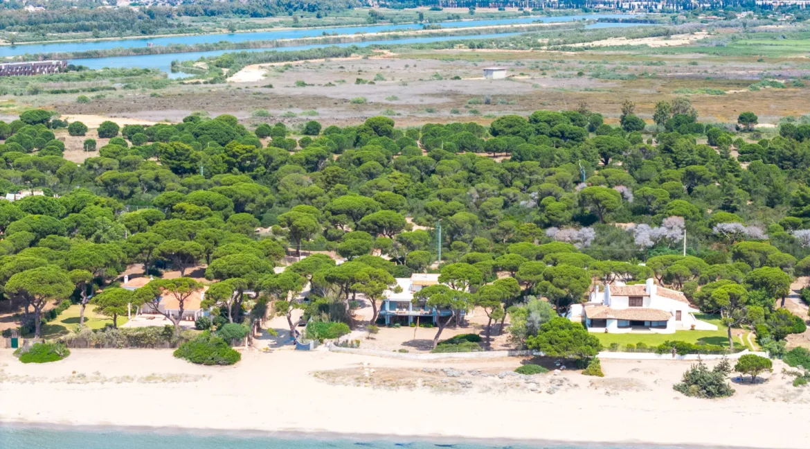 Luxury Beachfront Villa in Athens in East Attica, Schinias