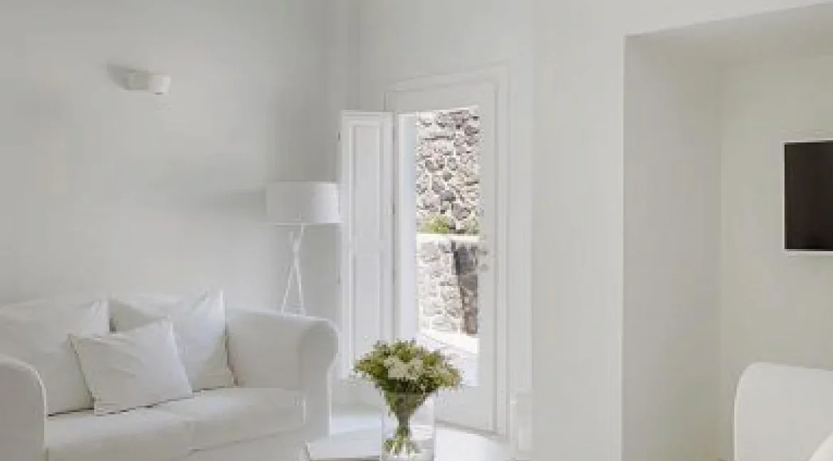 serene-santorini-villa-with-breathtaking_13