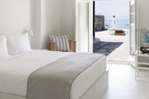 serene-santorini-villa-with-breathtaking_17