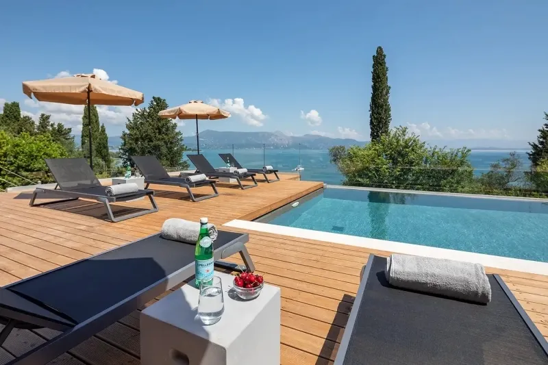 villa-300-sq-m-for-sale_14