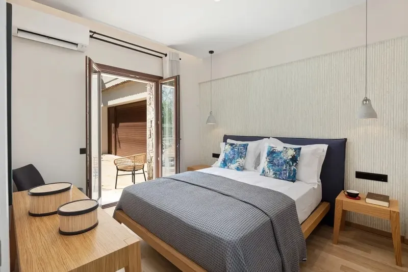 villa-300-sq-m-for-sale_20