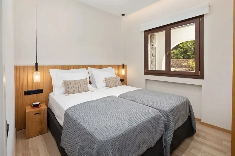 villa-300-sq-m-for-sale_21